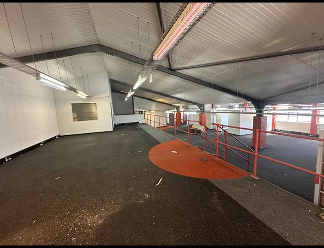 5,007M² WAREHOUSE FOR SALE IN PAARDEN EILAND